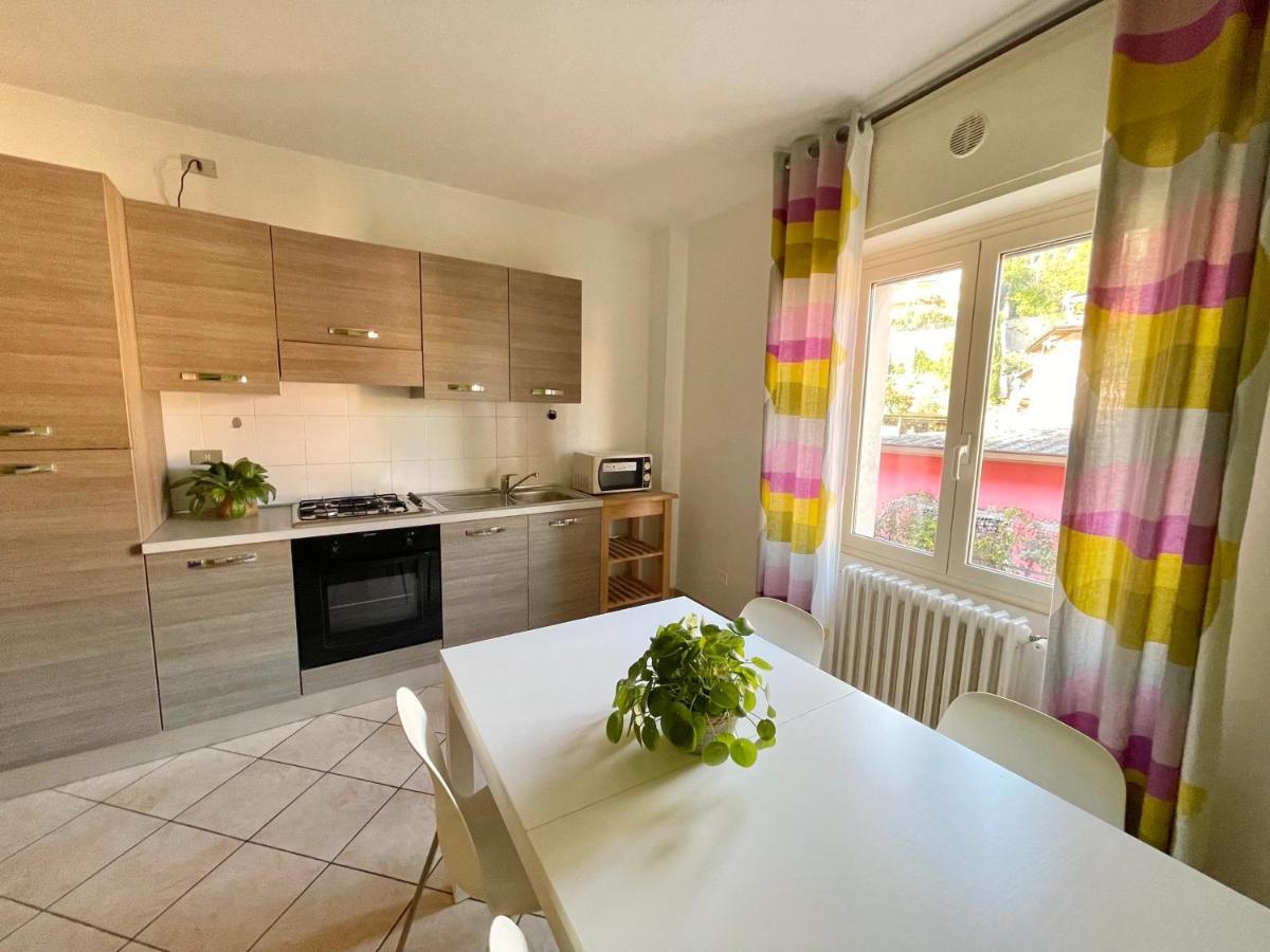 Borgo Antico Apartments ตอสโกลาโน มาแดร์โน ภายนอก รูปภาพ