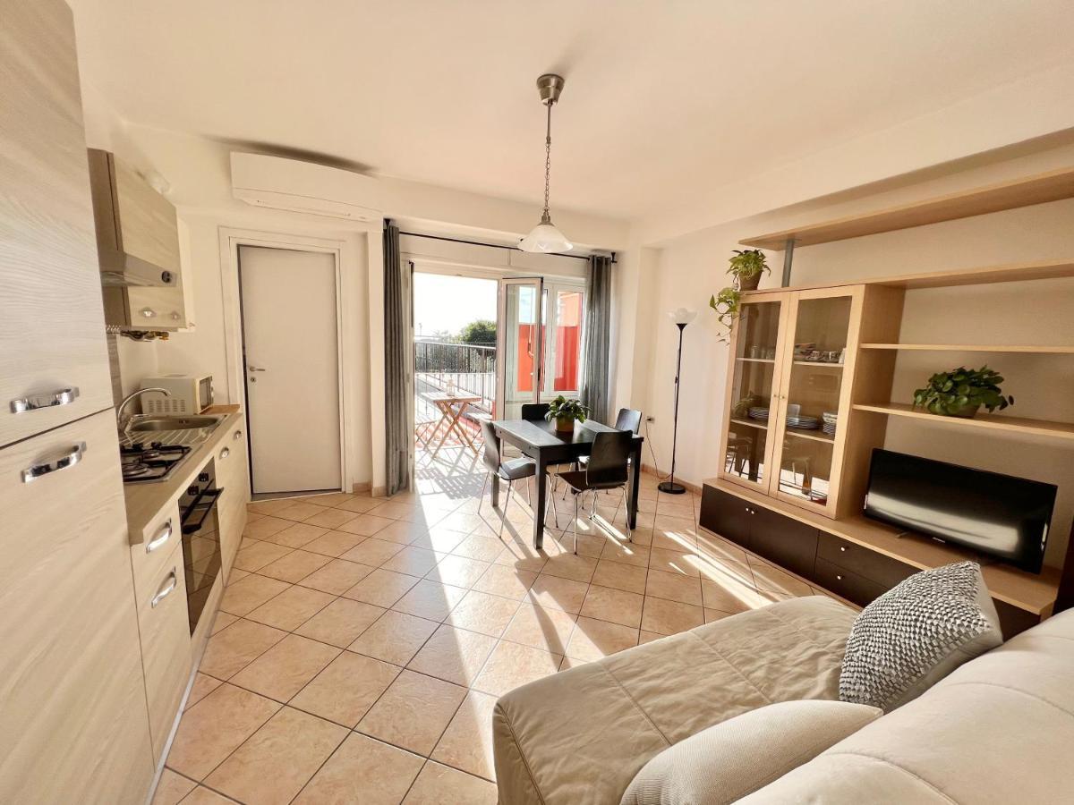 Borgo Antico Apartments ตอสโกลาโน มาแดร์โน ภายนอก รูปภาพ