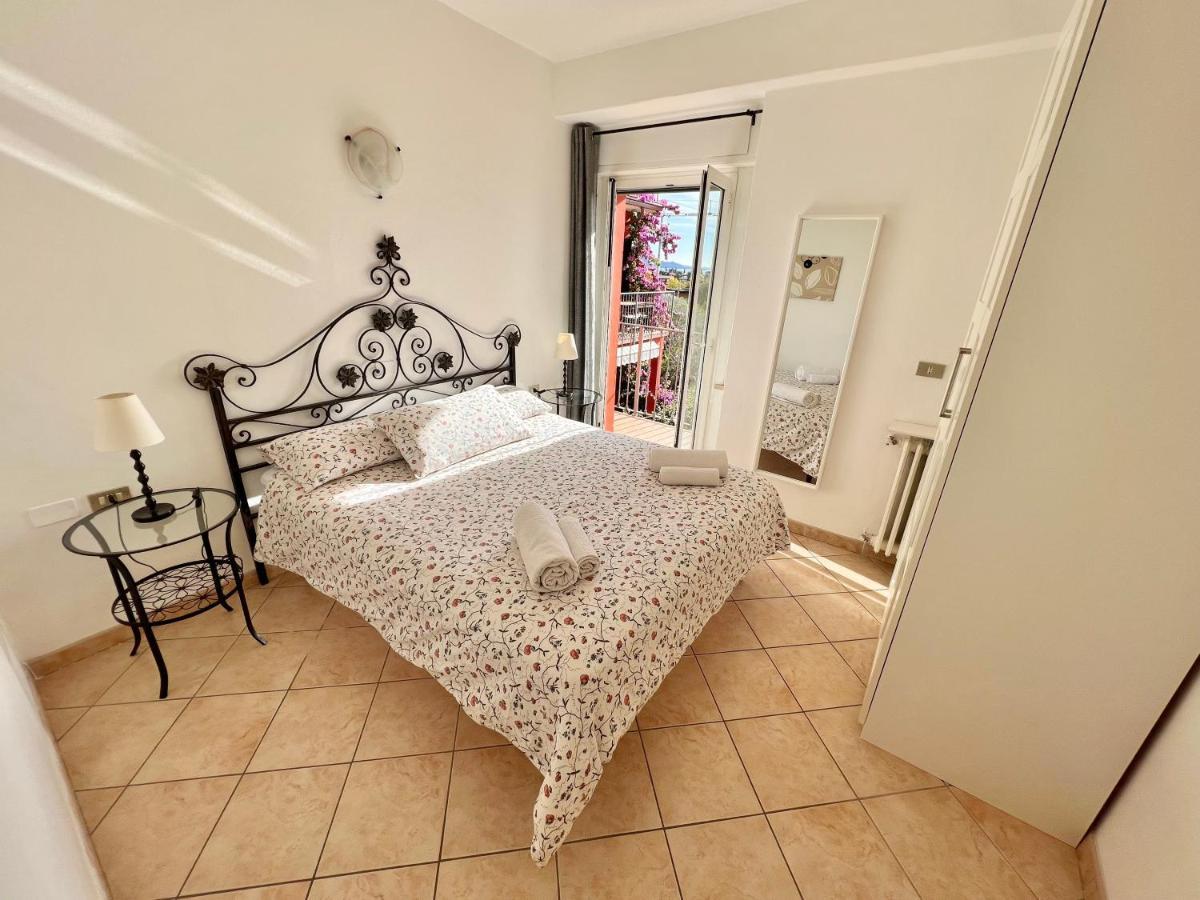 Borgo Antico Apartments ตอสโกลาโน มาแดร์โน ภายนอก รูปภาพ