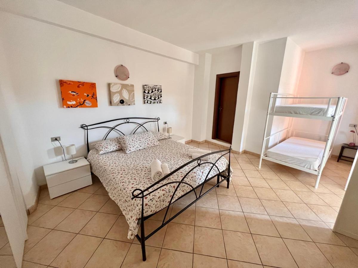 Borgo Antico Apartments ตอสโกลาโน มาแดร์โน ภายนอก รูปภาพ