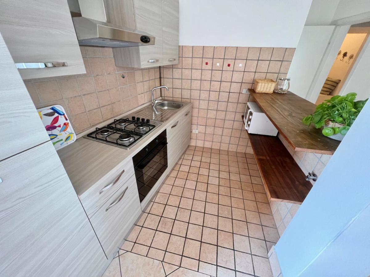 Borgo Antico Apartments ตอสโกลาโน มาแดร์โน ภายนอก รูปภาพ