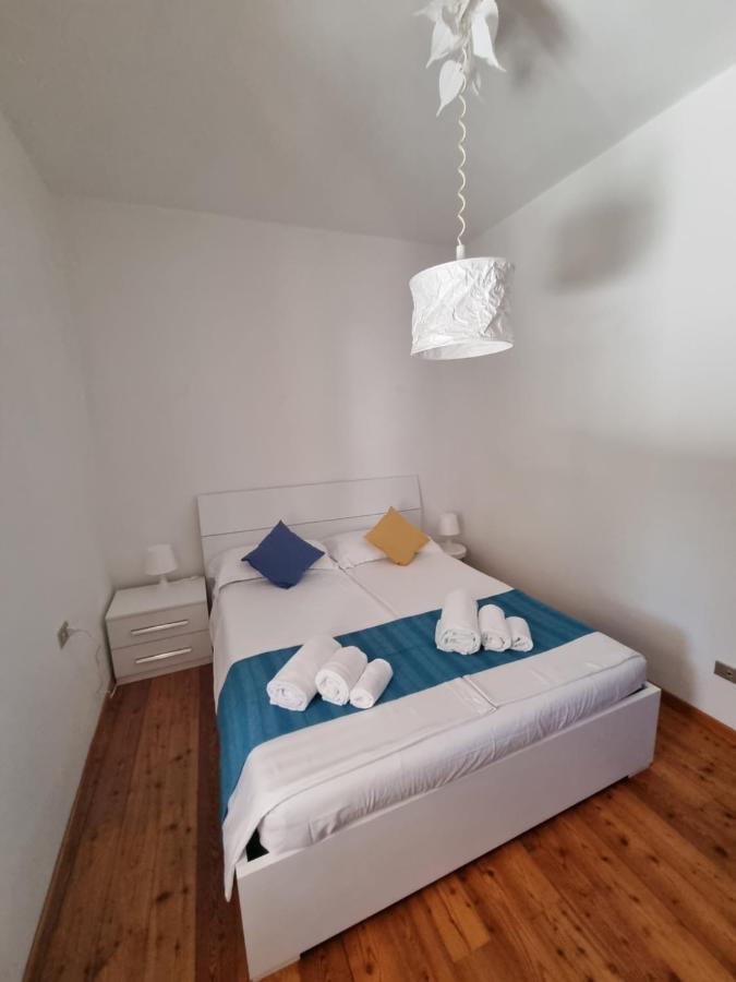 Borgo Antico Apartments ตอสโกลาโน มาแดร์โน ภายนอก รูปภาพ