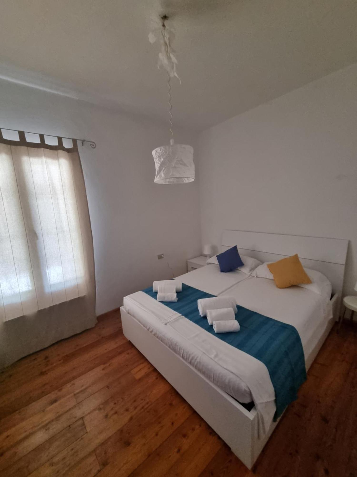 Borgo Antico Apartments ตอสโกลาโน มาแดร์โน ภายนอก รูปภาพ