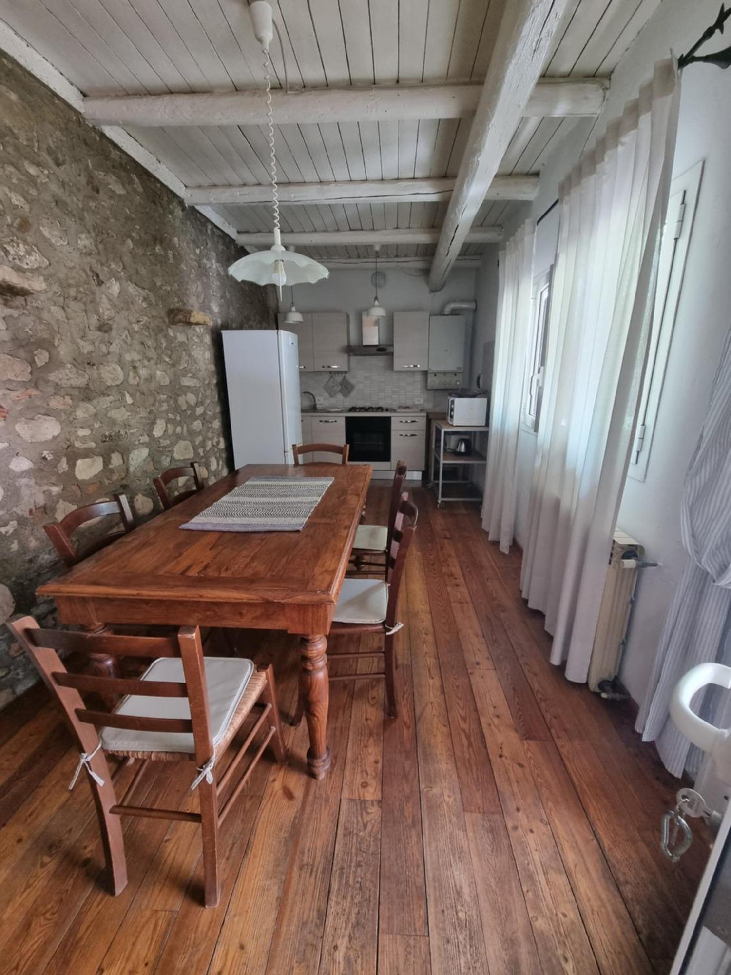 Borgo Antico Apartments ตอสโกลาโน มาแดร์โน ภายนอก รูปภาพ