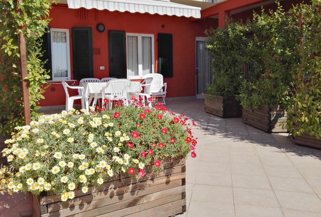 Borgo Antico Apartments ตอสโกลาโน มาแดร์โน ภายนอก รูปภาพ